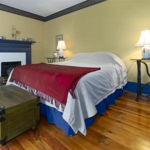 MLS 5367 W Midland Trail-40