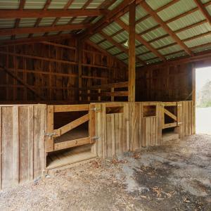Barn