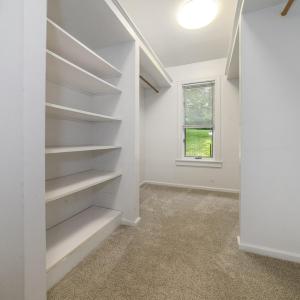 Walk in closet