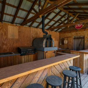 Outdoor kitchen
