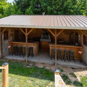 Outdoor kitchen