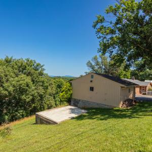 Pad for storage building