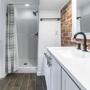 MLS 1645 N Lee HiWay-34