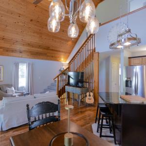 Dining area into living