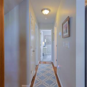 Hallway to bedrooms