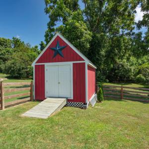 Storage building
