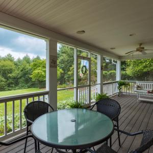 Screened in porch