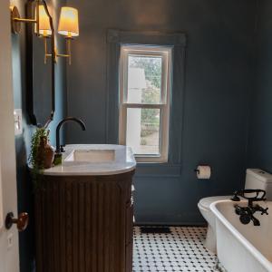 Upstairs Bathroom