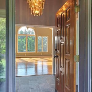 Foyer with view to Great Rm