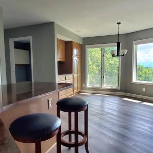 Kitchen w/island, Nook, Laundry Rm