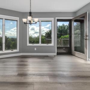 Breakfast Area with Deck access