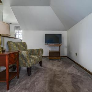 Loft alternate view