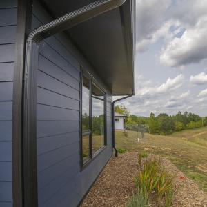 Architectual overhang