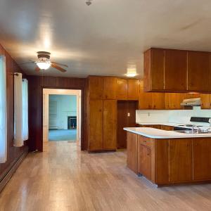 Farmhouse100125059