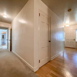 Farmhouse100125040