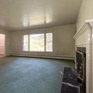 Farmhouse100125035