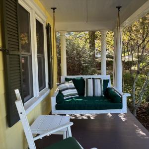 7420 SSH Front Porch Swing