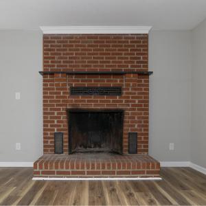 3660 Union Church Rd living room brick f