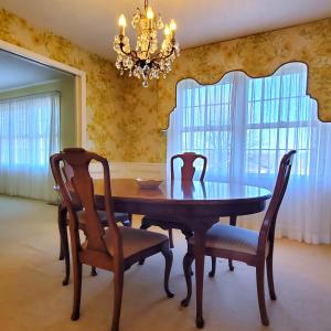 dining rm frm kitchen