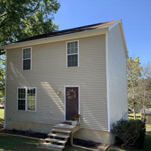 1847 Hawthorne Front View.