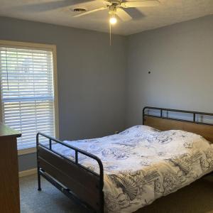 1847 Hawthorne Bedroom 1