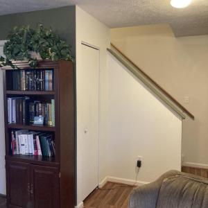 1847 Hawthorne Living room view 2