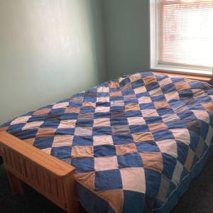 1847 Hawthorne basement bedroom.