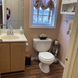 1847 Hawthorne Half bath on main