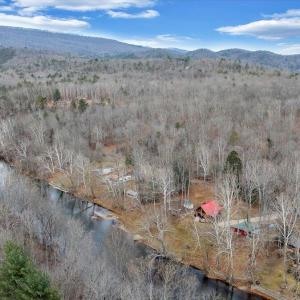 77-DJI_20251215103803_0030_D_MIB