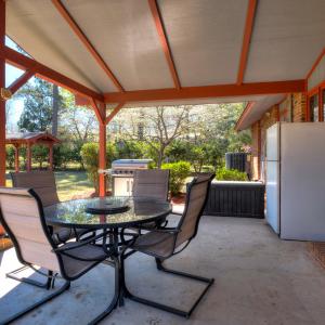 COVERED PATIO AREA