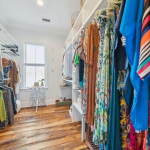 HIS / HER Walk In Closets