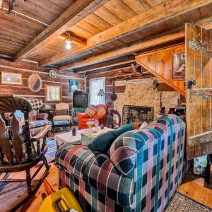 Photo #5 of 1155 Gaston Road, Vinton, VA 24.0 acres