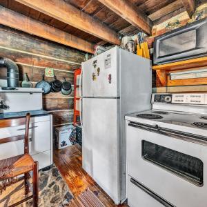 Photo #11 of 1155 Gaston Road, Vinton, VA 24.0 acres