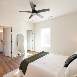 Photo #7 of 128 Brenleigh Court, Lynchburg, VA