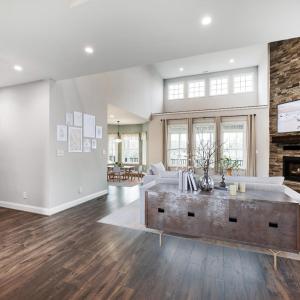 This room has been virtually staged.