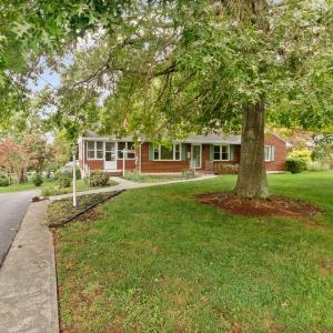 Photo #1 of 1533 Oakwood Street, Bedford, VA 0.4 acres
