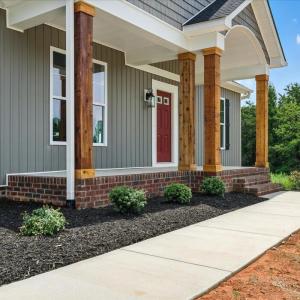 Photo #3 of 8666 Hat Creek Road, Brookneal, VA 1.6 acres