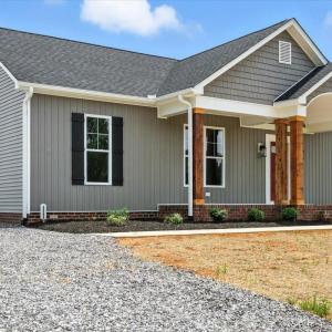 Photo #2 of 8666 Hat Creek Road, Brookneal, VA 1.6 acres
