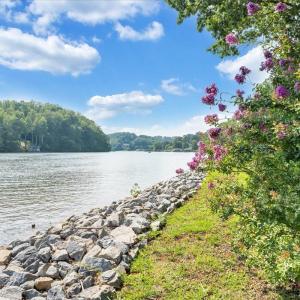 Photo #25 of 103 Crestview Road, Wirtz, VA 3.0 acres
