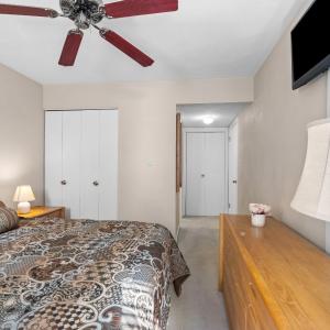 Photo #24 of 75 Dockside Circle, Moneta, VA