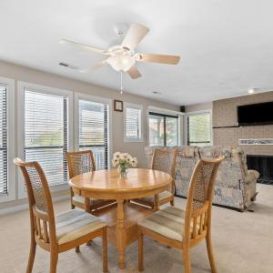 Photo #18 of 75 Dockside Circle, Moneta, VA