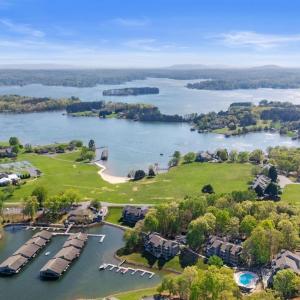 Photo #5 of 75 Dockside Circle, Moneta, VA