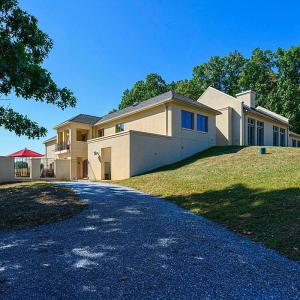 Photo #11 of 1209 Sycamore Creek Drive, Goode, VA 9.5 acres