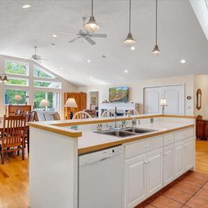 Photo #15 of 806 Cedar Key Lane, Huddleston, VA 1.7 acres