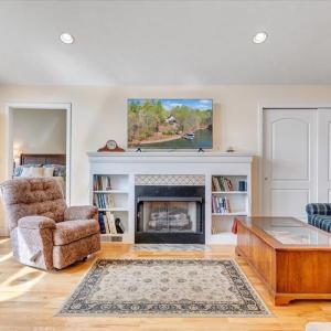 Photo #11 of 806 Cedar Key Lane, Huddleston, VA 1.7 acres