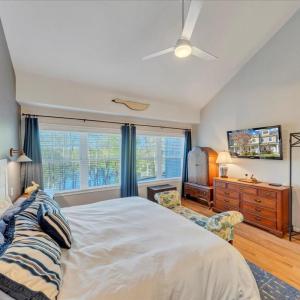 Photo #23 of 231 Mountain Cove Drive, Hardy, VA