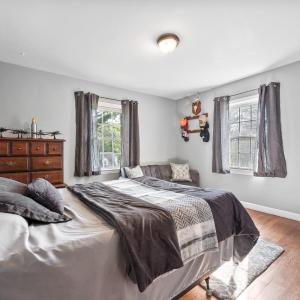 Photo #21 of 1235 Ashland Circle, Bedford, VA 0.4 acres