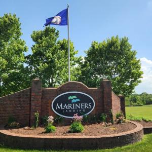 Photo #5 of 1057 Barrow Hills Drive, Moneta, VA 0.3 acres