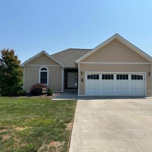 Photo #2 of 1057 Barrow Hills Drive, Moneta, VA 0.3 acres