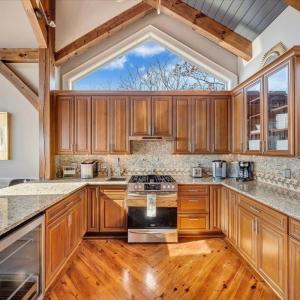 Photo #19 of 380 Blackrock Circle, Wintergreen, VA 0.6 acres